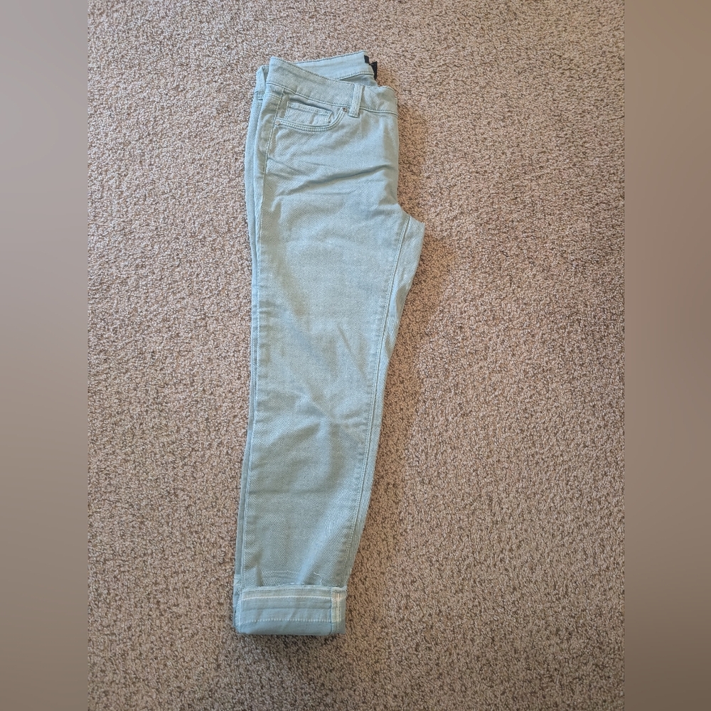 White House Black Market Women's Skinny Crop Pants. Teal.
